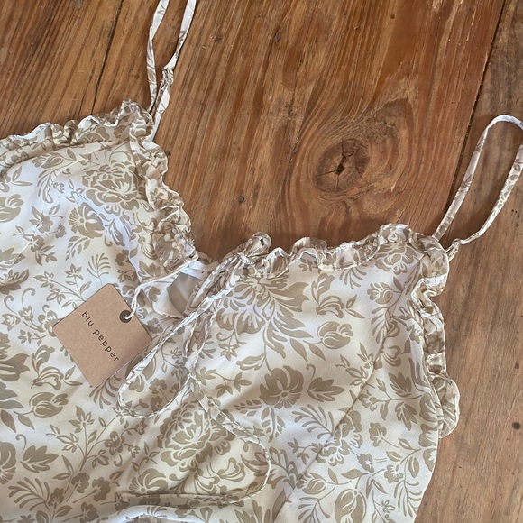 Dresses & Skirts - NWT Dress!